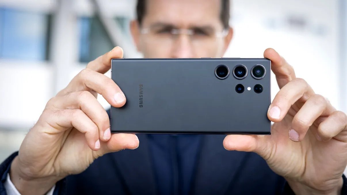 INTERVIU Samsung a premiat câștigătorii celei cea de-a opta ediții Stream Your Dream, dedicată creatorilor de conținut pasionați de mobile gaming și montaj video
