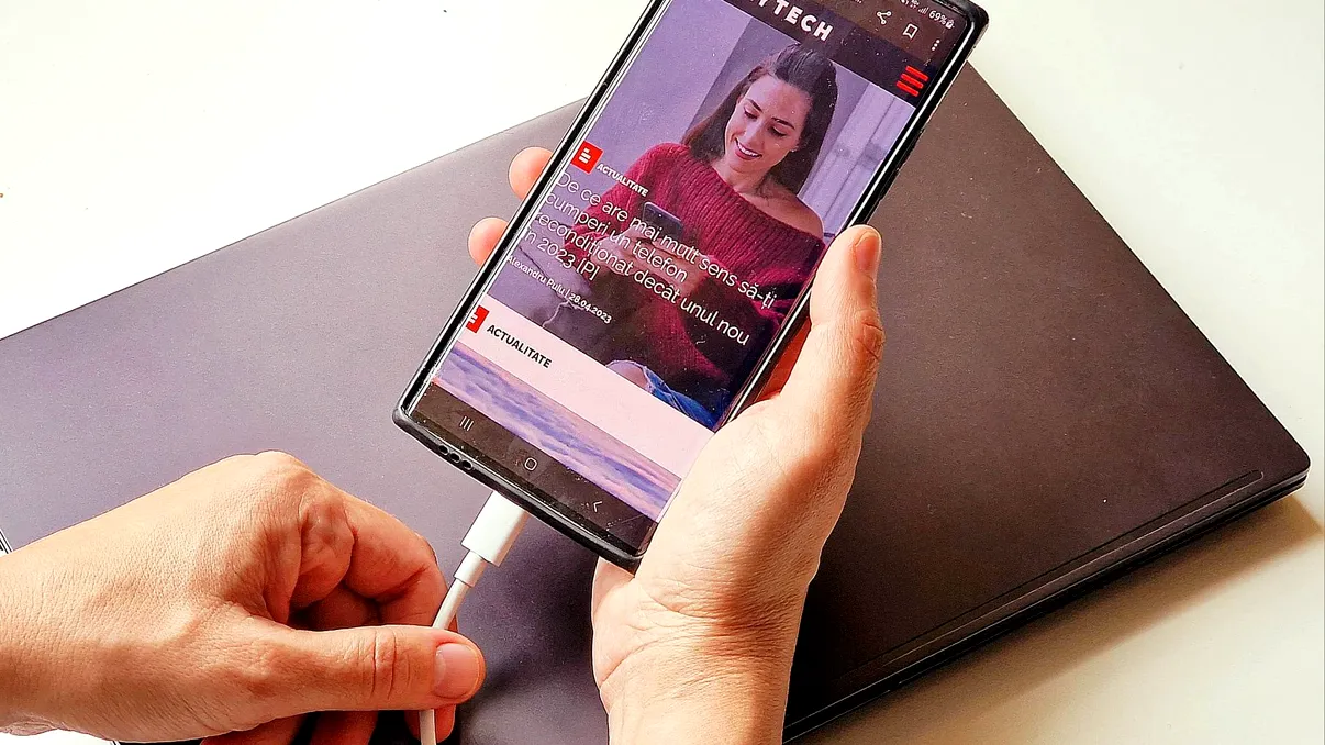 Ce se întâmplă dacă stai pe telefon în timp ce este la încărcat. Toți ignorăm acest pericol