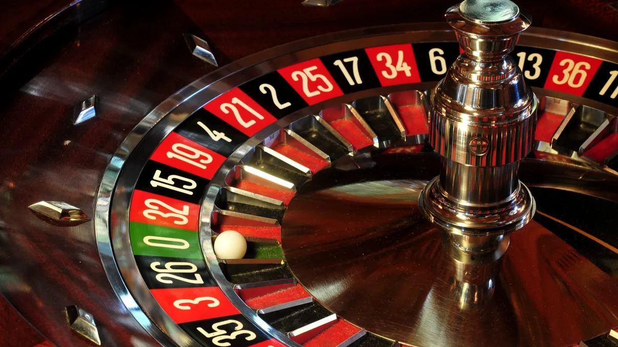 Fizicianul și matematicianul care pretinde că poate învinge ruleta: cum pretinde că are soluția câștigătoare la un joc de noroc