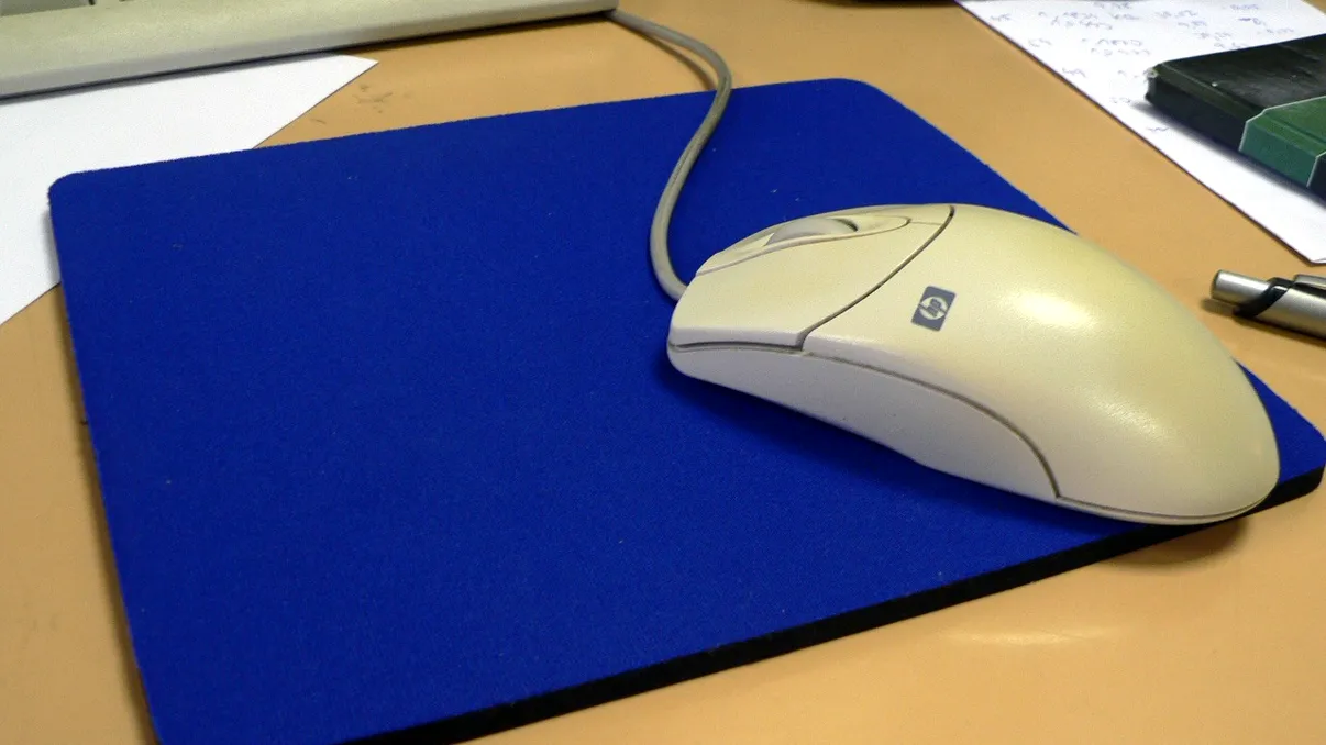 Utilitatea unui mouse pad: de ce ai nevoie de unul, de fapt