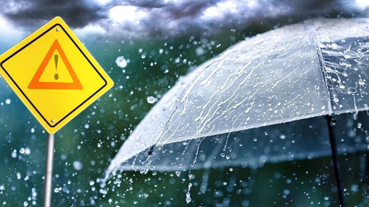 Atenționare de călătorie, emisă de MAE pentru o categorie de români. Este cod roșu de ploi torențiale