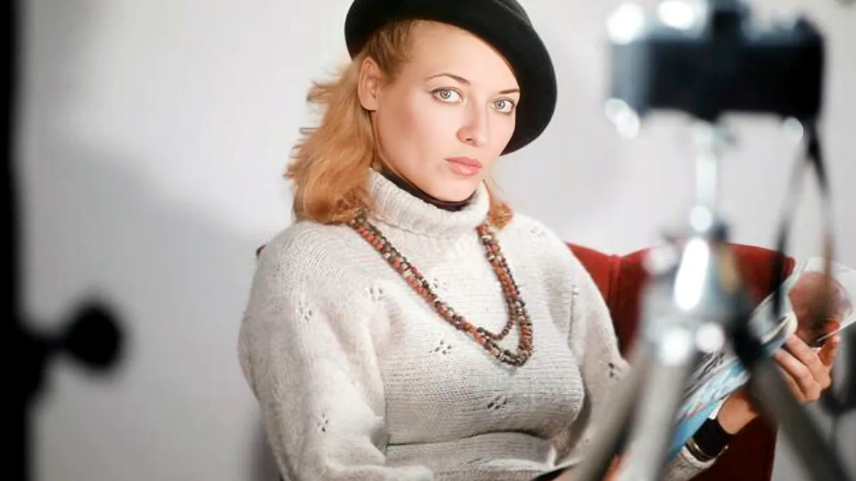 Prea frumoasă pentru Cabinetul 2: cum a fugit actrița și cântăreața Enikő Szilágyi din țară, de frica tovarășei