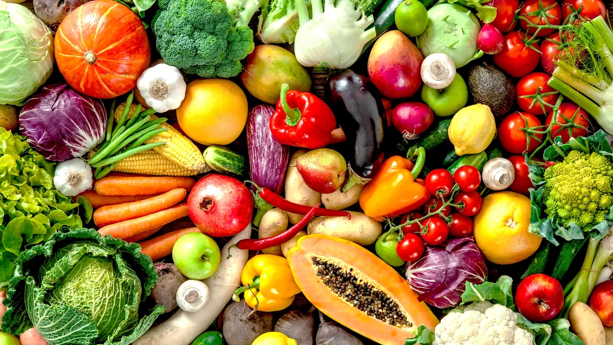 Ce legume nu trebuie să cumperi din supermarket, în România: ai grijă la aceste alimente, sunt pline de pesticide!