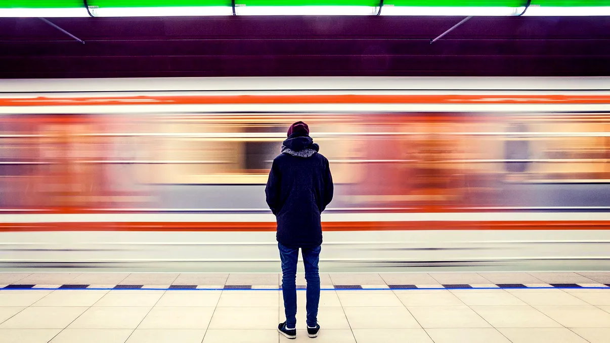 Dezavantajele navetelor lungi: ce se întâmplă când stai prea mult pe drumuri, concluzia oamenilor de știință