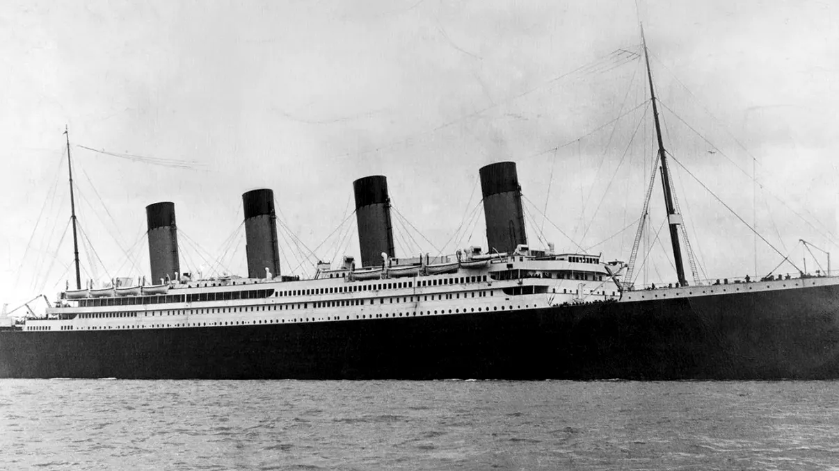 Comorile pierdute de pe Titanic. Un colier extrem de rar dintr-un dinte de megalodon, printre ele. Foto