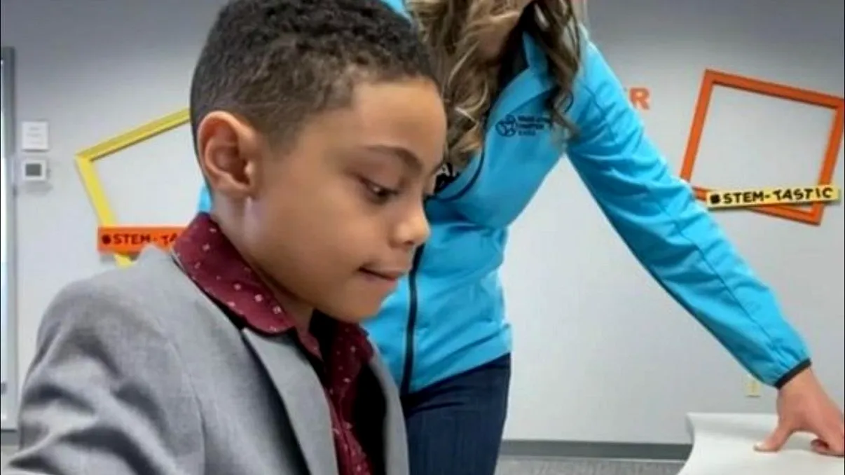 Copilul minune de 10 ani care a intrat la facultate. Este cel mai tânăr student din istoria universității