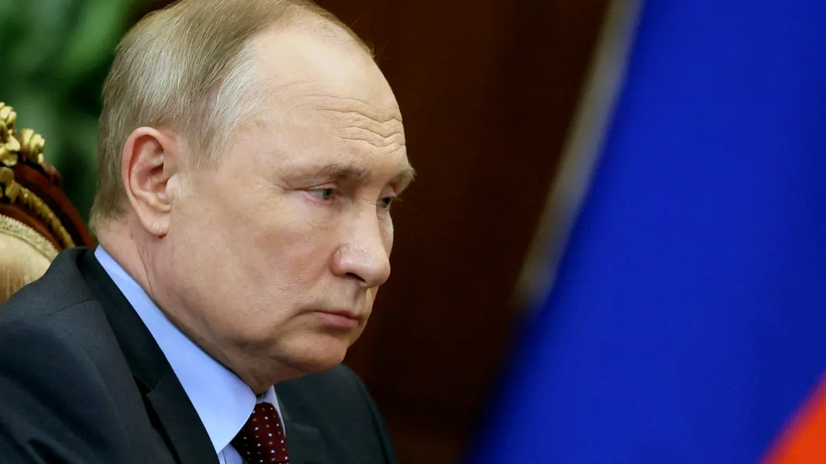 Putin recunoaște că Rusia nu are suficient arsenal pentru război, deși a grăbit producția militară tot anul