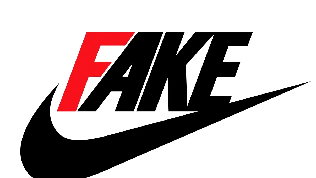 Trendul fake-urilor, în creștere: de ce-și cumpără europenii haine de brand contrafăcute