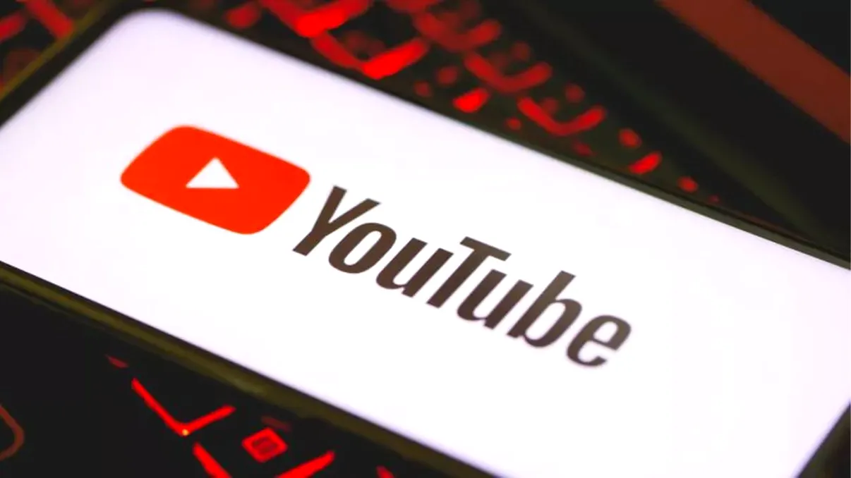 Youtube lansează o nouă funcție bazată pe inteligența artificială: ce este Aloud și cum îți face viața mai ușoară