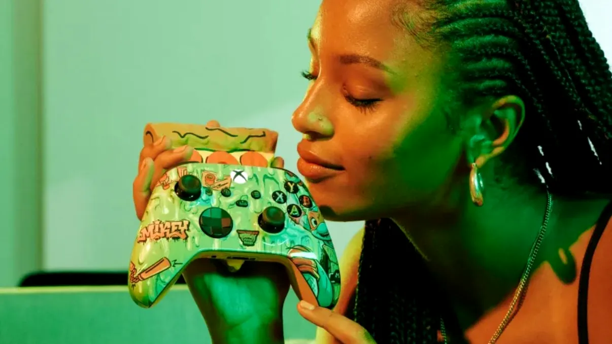 Microsoft lansează un accesoriu cel putin ciudat: cum poți pune mâna pe controllerul Xbox în ediție limitată