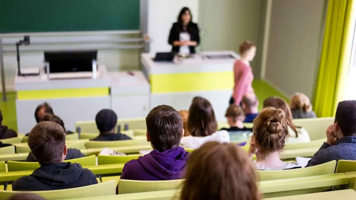 Europa vrea ca angajații să învețe încontinuu: „Instruire profesională sau rămâneți în urmă”. Ce se întâmplă pe piața muncii