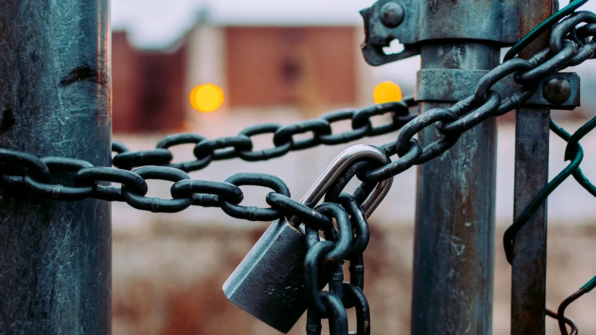 Record negativ. De câte firme s-a ales praful în prima jumătate a acestui an