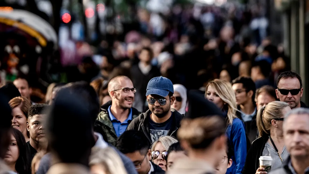 Țara din Europa care va da afară străinii fără avertisment. Imigranții ar putea fi ridicați de polițiști de pe stradă