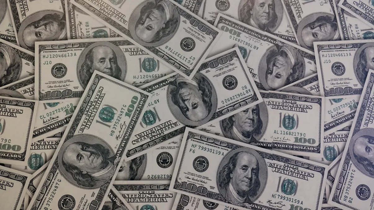 Un român a câștigat 65.000.000 de dolari. Afacerea bazată pe revoluția AI cu care a dat lovitura