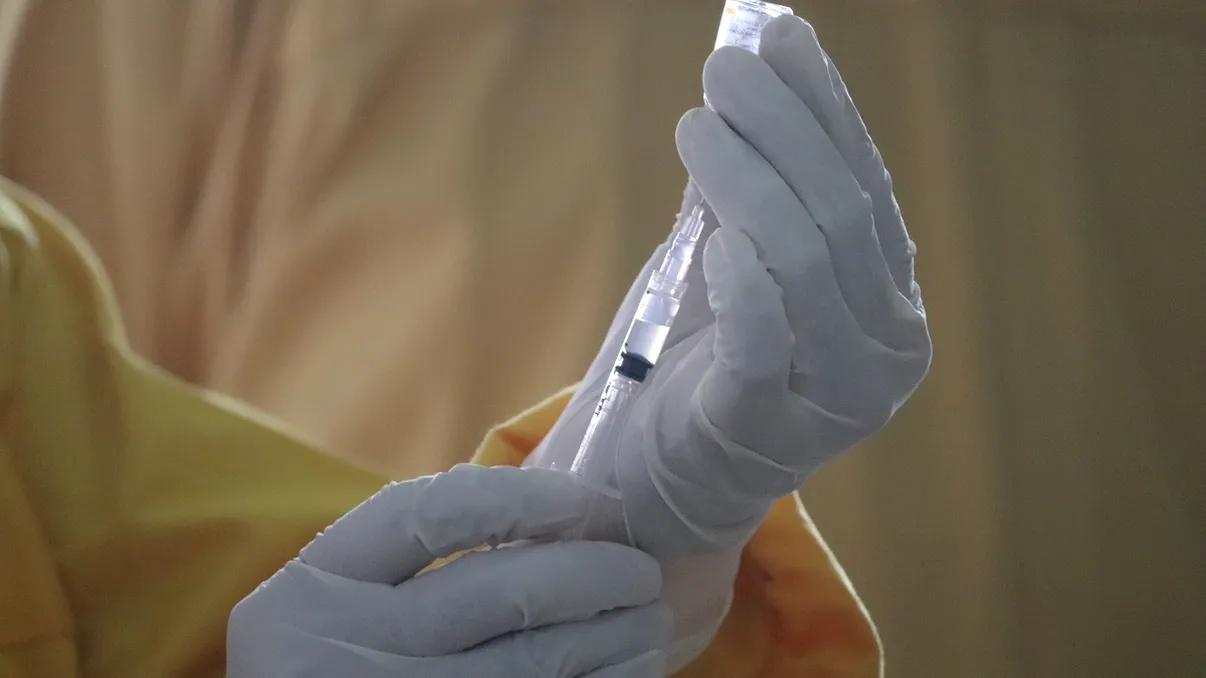 Vaccinuri obligatorii, prevăzute într-un proiect de lege înregistrat în Parlament. Amenzi pentru părinții care se opun imunizării copiilor