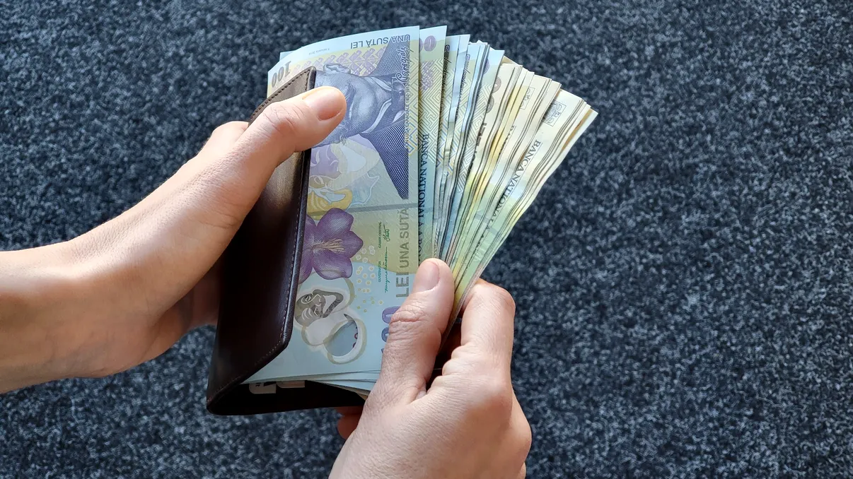 Ajutor de 700 de lei de la stat, apare o nouă bursă în România. Cine primește stimulentul financiar de la Guvern, la ce ajută