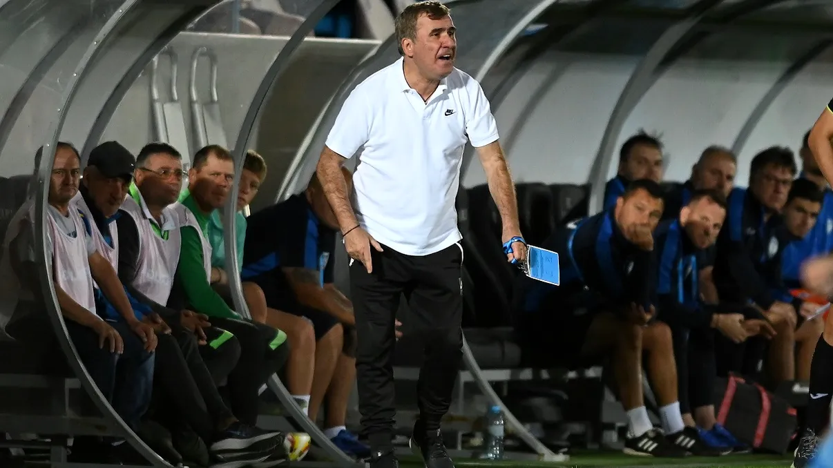 Gheorghe Hagi taie în carne vie la Farul și dă afară mai mulți jucători. Ce strategie au stabilit „Regele” și Rivaldo - VIDEO