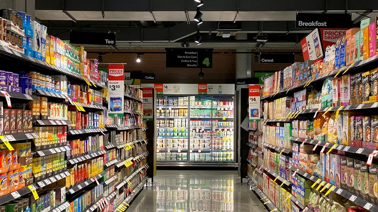 Obligație pentru supermarketuri cu privire la produsele alimentare de bază. Ce vor trebui să facă
