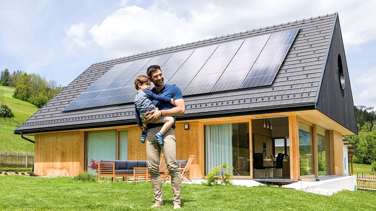 Casa Verde Fotovoltaice, un succes răsunător în România. Câți români își montează panouri fotovoltaice pe banii statului, scad facturile la curent