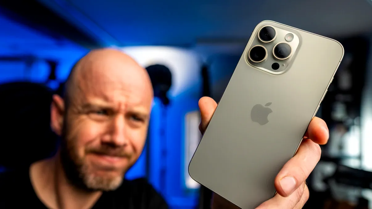 Problema gravă pe care o are iPhone 15 Pro: este un pericol, de ce se plâng utilizatorii