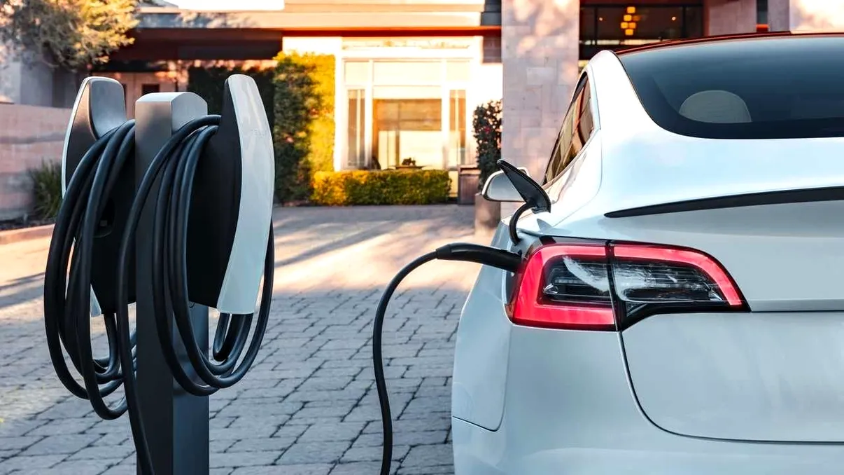 Mașinile electrice împing industria auto înainte: Ce modele urmează să apară
