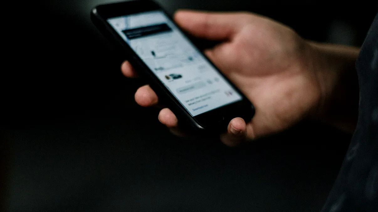 Compania Uber, dată în judecată. Pentru ce riscă să plătească 455.000.000 de euro