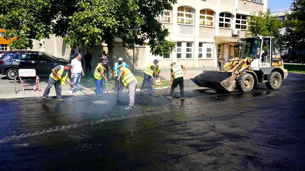 N-avem autostrăzi, dar avem idei. Paradox, românii au inventat cel mai rezistent asfalt