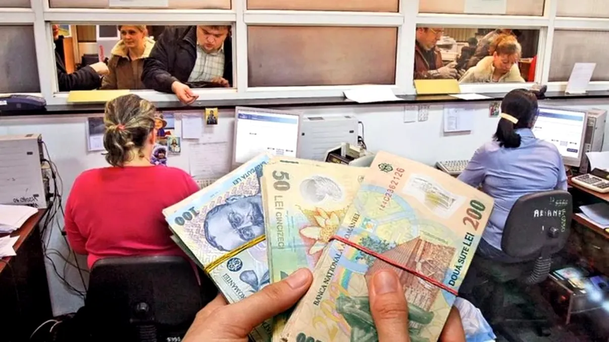 Viața de bugetar sărac: li s-a pus limită la carburant, sporurile s-au tăiat și primesc telefoane ieftine la care pot vorbi de 35 de lei