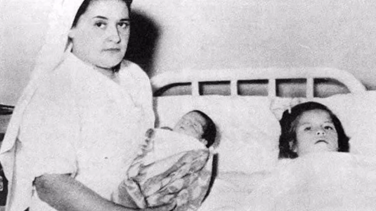 Record mondial: La ce vârstă a născut cea mai tânără mamă din lume