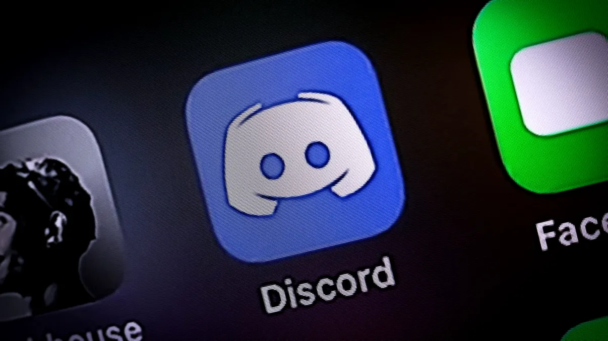Discord e acuzată că nu protejează utilizatorii tineri: Ce măsuri ia compania, ce este Teen Safety Assist