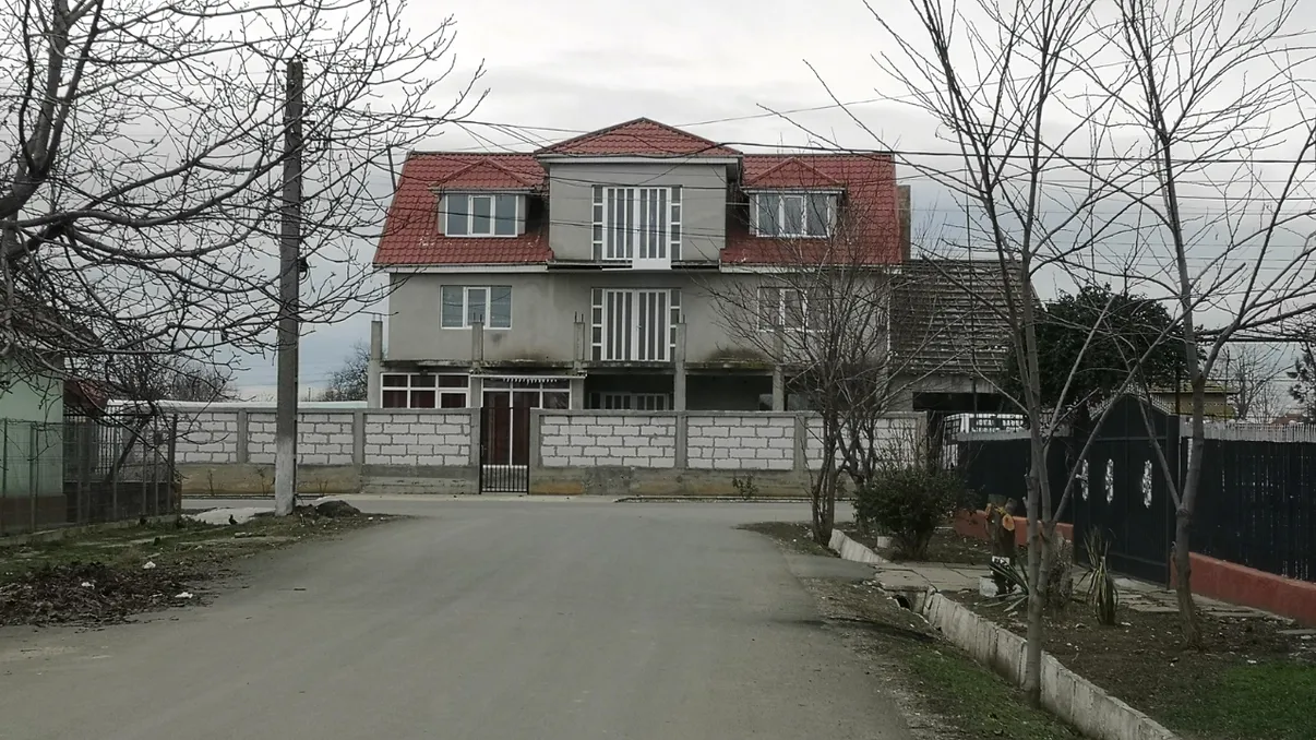 Executorii îți vind o vilă lângă Mamaia la 45.000 de euro. Cum poți cumpăra casa executată silit