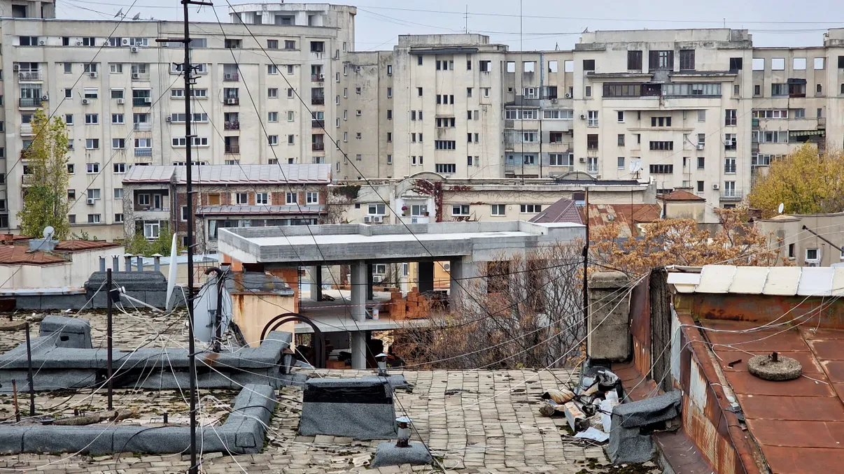 Bula imobiliară din România, după un an de criză. Totul pleacă de la construcții, iar avertismentele sunt clare