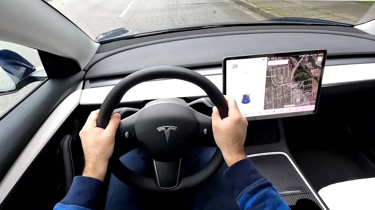 Milioane de mașini Tesla, chemate în fabrică. Problema autoturismelor lui Elon Musk, motiv important de îngrijorare