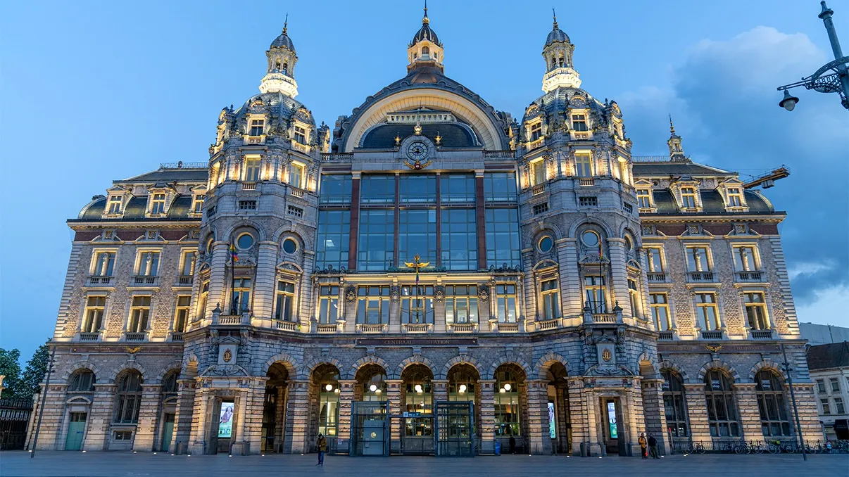 Această gară este, fără dubiu, cea mai frumoasă din lume. Unde o găsești, de ce atrage mii de turiști