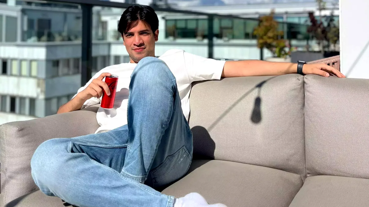 Cum au ajuns tinerii ”prea săraci ca să-și permită lucruri ieftine”. Schimbarea fascinantă a obiceiurilor de cheltuieli, casa și familia nu mai sunt prioritare