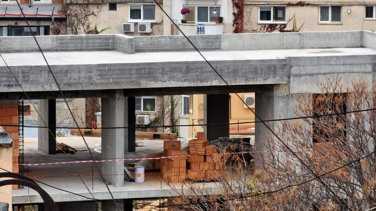 Piața imobiliară din România, într-o derivă suspectă. Cum se îmbogățesc doar câțiva jucători