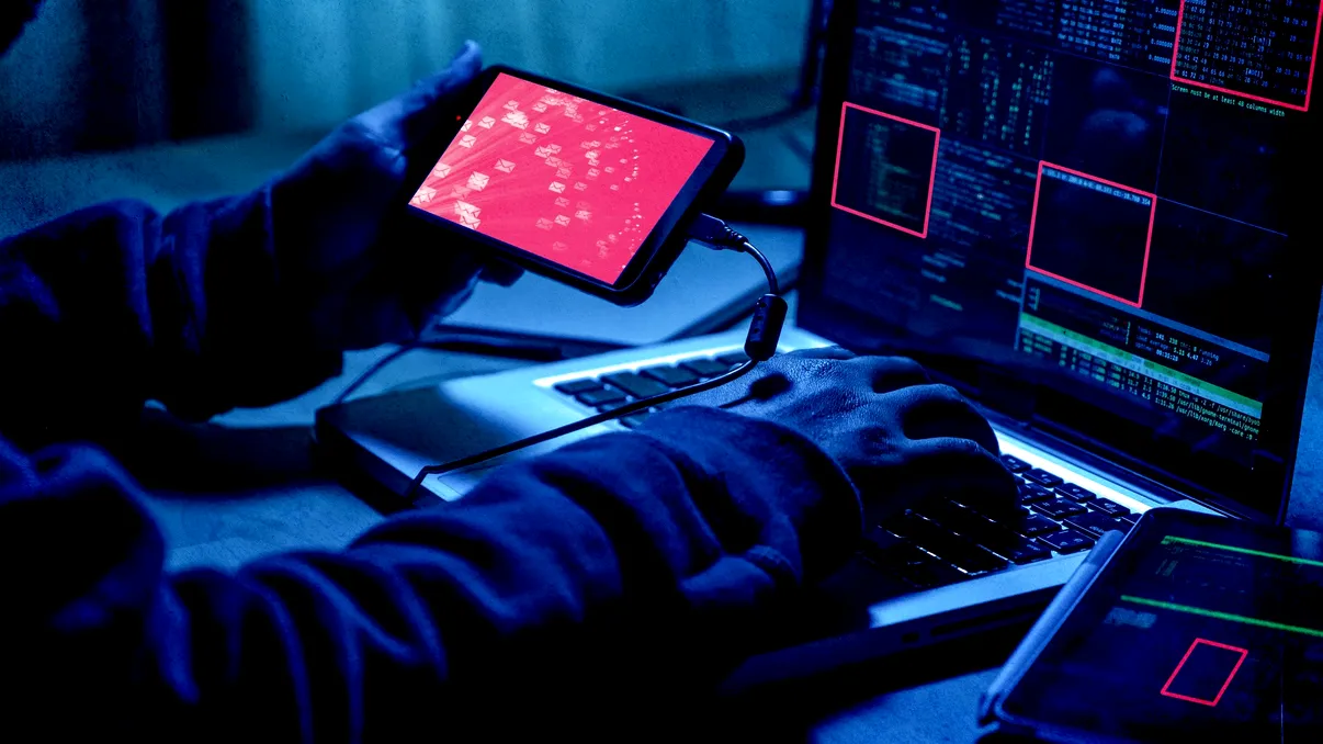 Înșelăciunile din mediul online se înmulțesc. La ce trebuie să fii atent, ce spun specialiștii în securitate cibernetică