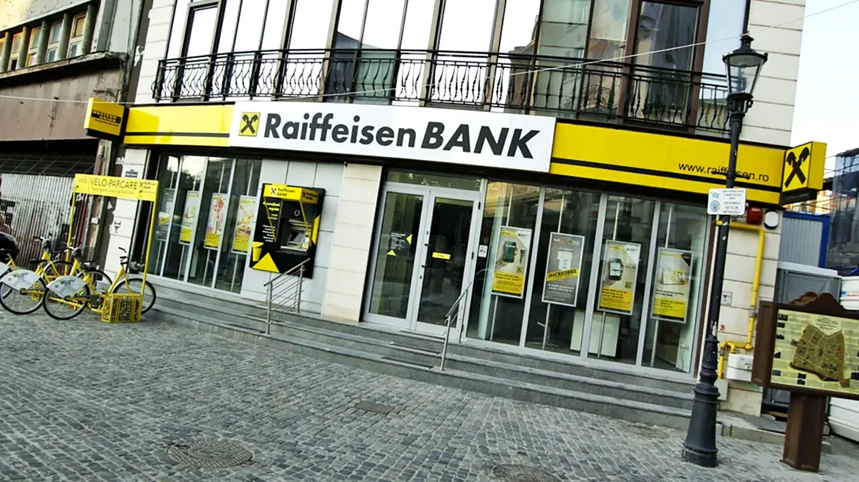 S-a aflat abia acum despre austriecii de la Raiffeisen Bank. Câți bani trimit din România în Austria, unde merge profitul, de fapt