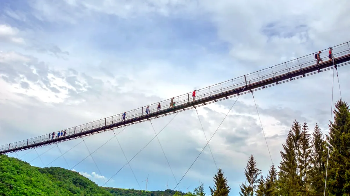 România poate avea cel mai înalt pod suspendat din Europa. Comuna în care se dorește construirea acestuia