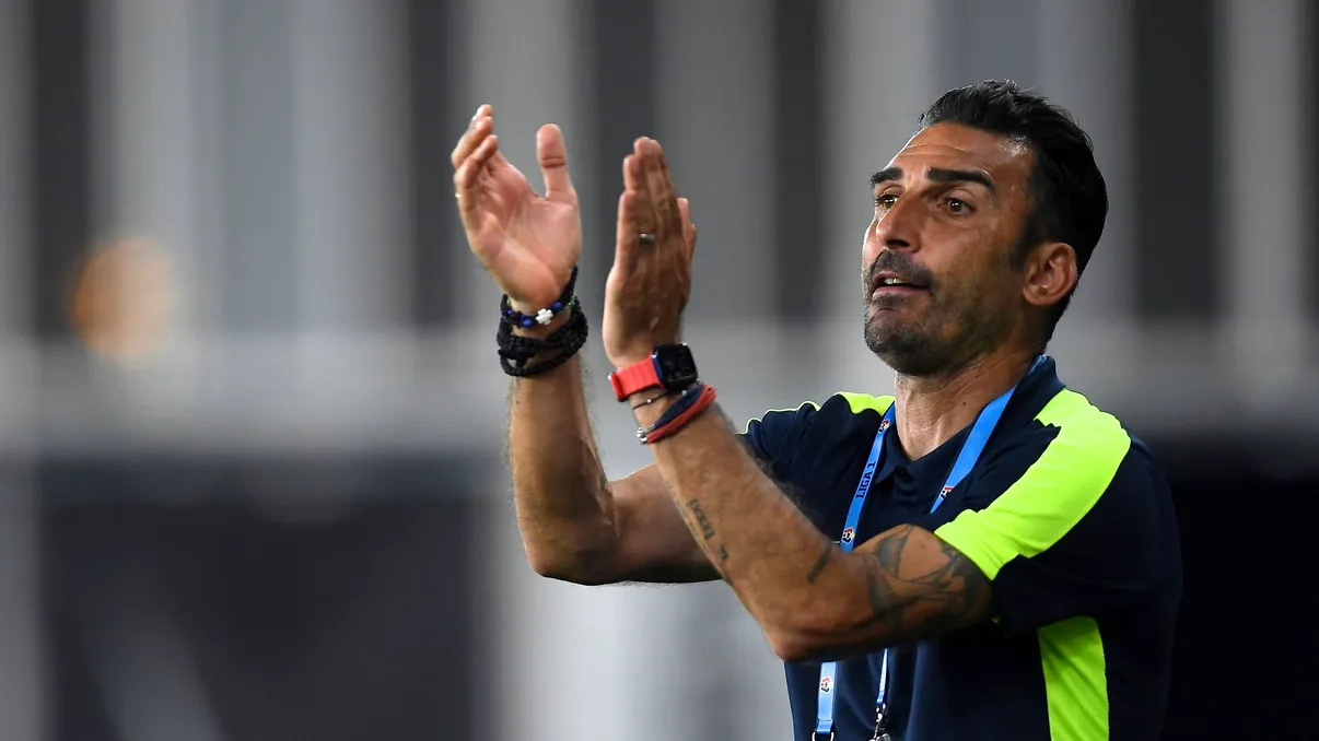 Vedeta lui Inter l-a sunat pe antrenorul FCSB-ului după ce italienii au celebrat titlul pe o manea românească: ”Îl faci milionar pe interpret”