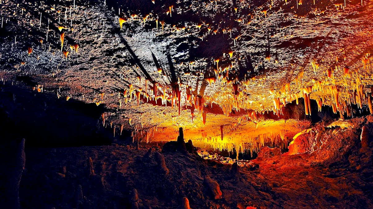 Top 7 peșteri din România pe care trebuie să le vizitezi. Peisajele sunt impresionante