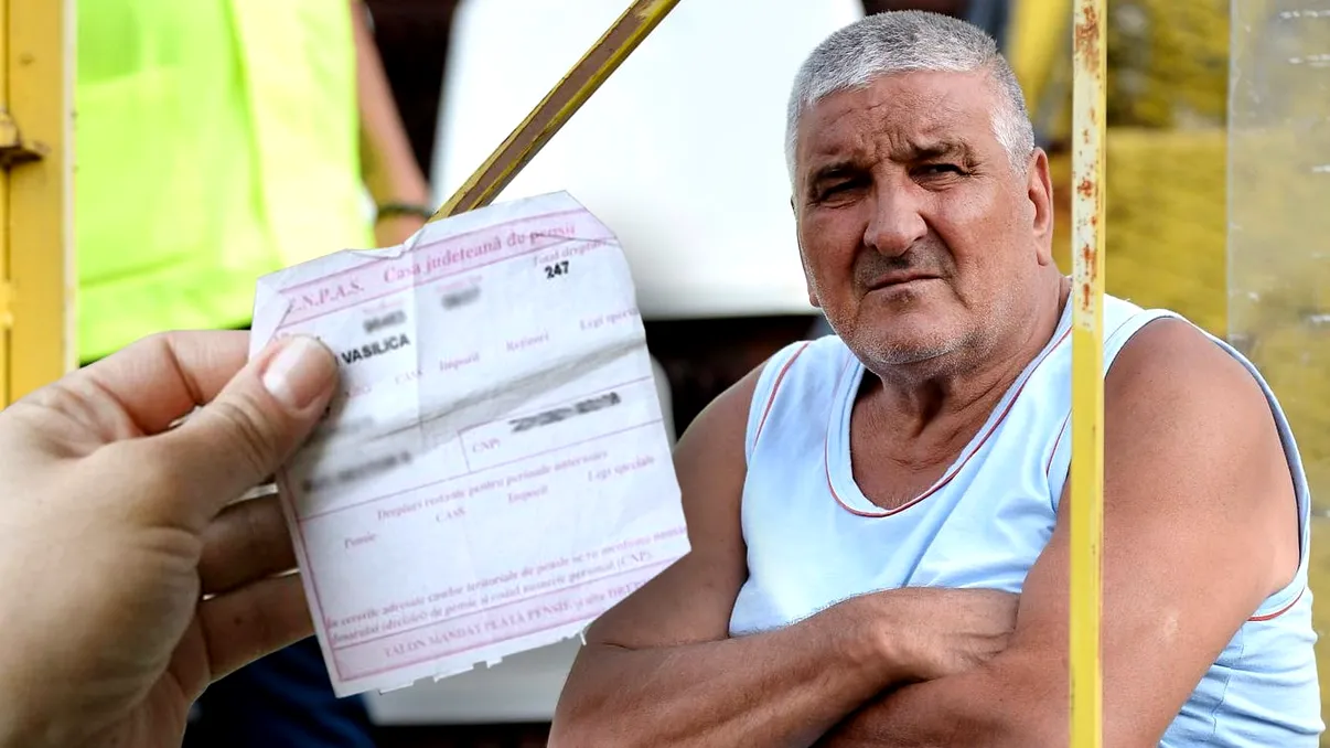 Pensia pe care o primește Rică Răducanu. Ce sumă încasează în fiecare lună