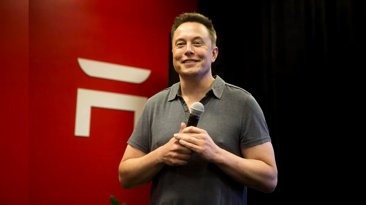 Deepfake-urile cu Elon Musk promovează escrocherii crypto pe YouTube Live