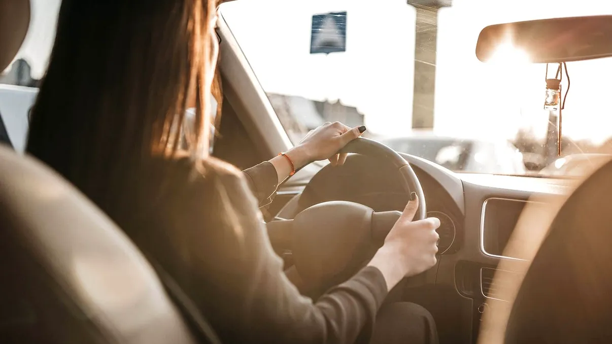 Greșelile pe care le faci cu mașina ta și te bagă direct în service: „Scurtează durata de viață a autovehiculului cu 10 ani”