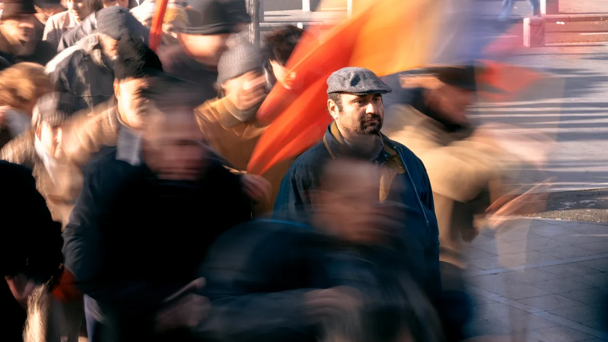 „Anul Nou care n-a fost”, filmul fenomen care redefinește cinema-ul românesc, prezent la TIFF