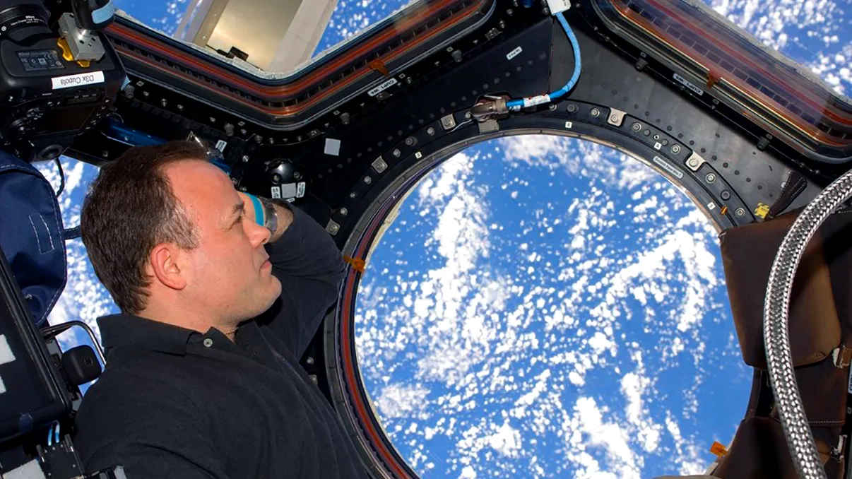 Aflat pentru prima dată în spațiu, un astronaut NASA a privit spre Pământ: „Am trăit o minciună până acum. Trebuie să schimbăm modul de gândire”