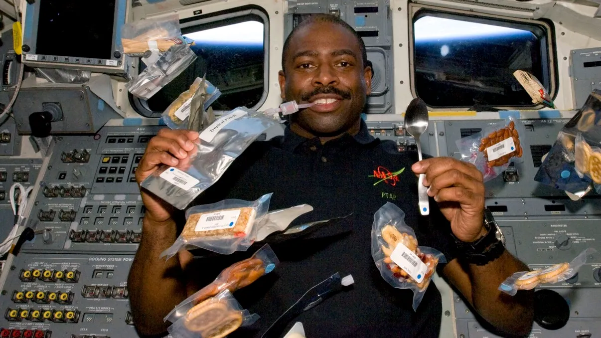 De ce gustul mâncării este neplăcut în spațiu: Ce spun cercetătorii