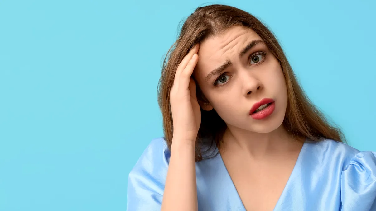 Lethologica: fenomenul când nu-ți amintești cuvântul de care ai nevoie. Când și de ce se întâmplă