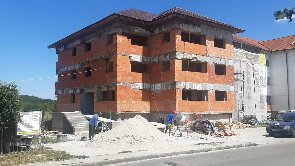 Orașul natal al lui Ceaușescu a ajuns o ruină: De la prosperitate la declin