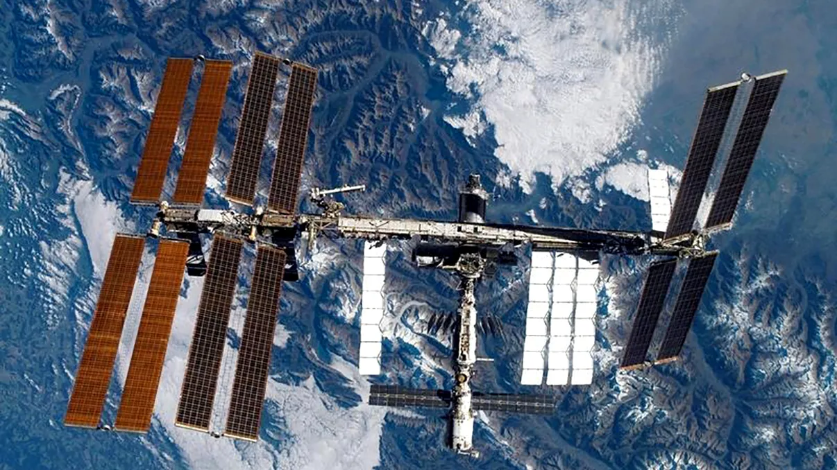 O imagine rară a României, surprinsă de pe Stația Spațială Internațională: Ce se poate vedea din spațiu în țara noastră